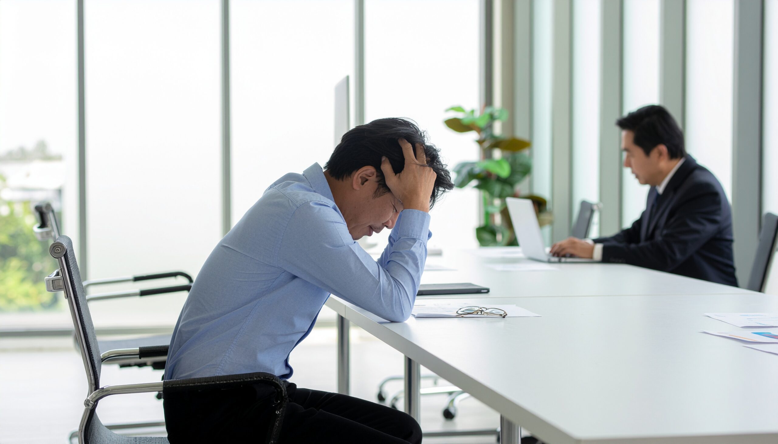 40代仕事できなさすぎて辞めたい…辛い原因と辞める判断基準・対処法。サムネイル画像